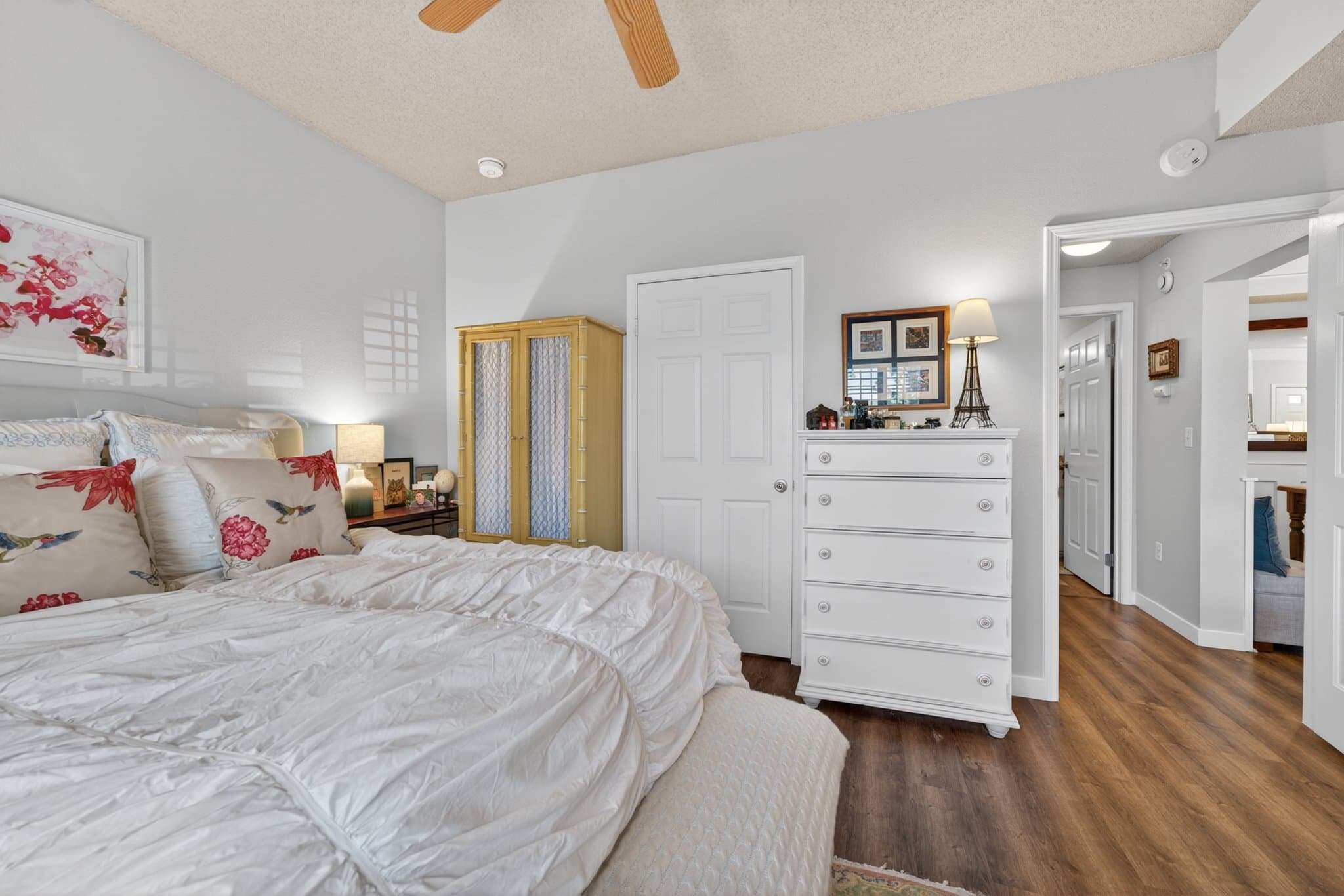 Superior Condo: 2080 Shamrock Drive