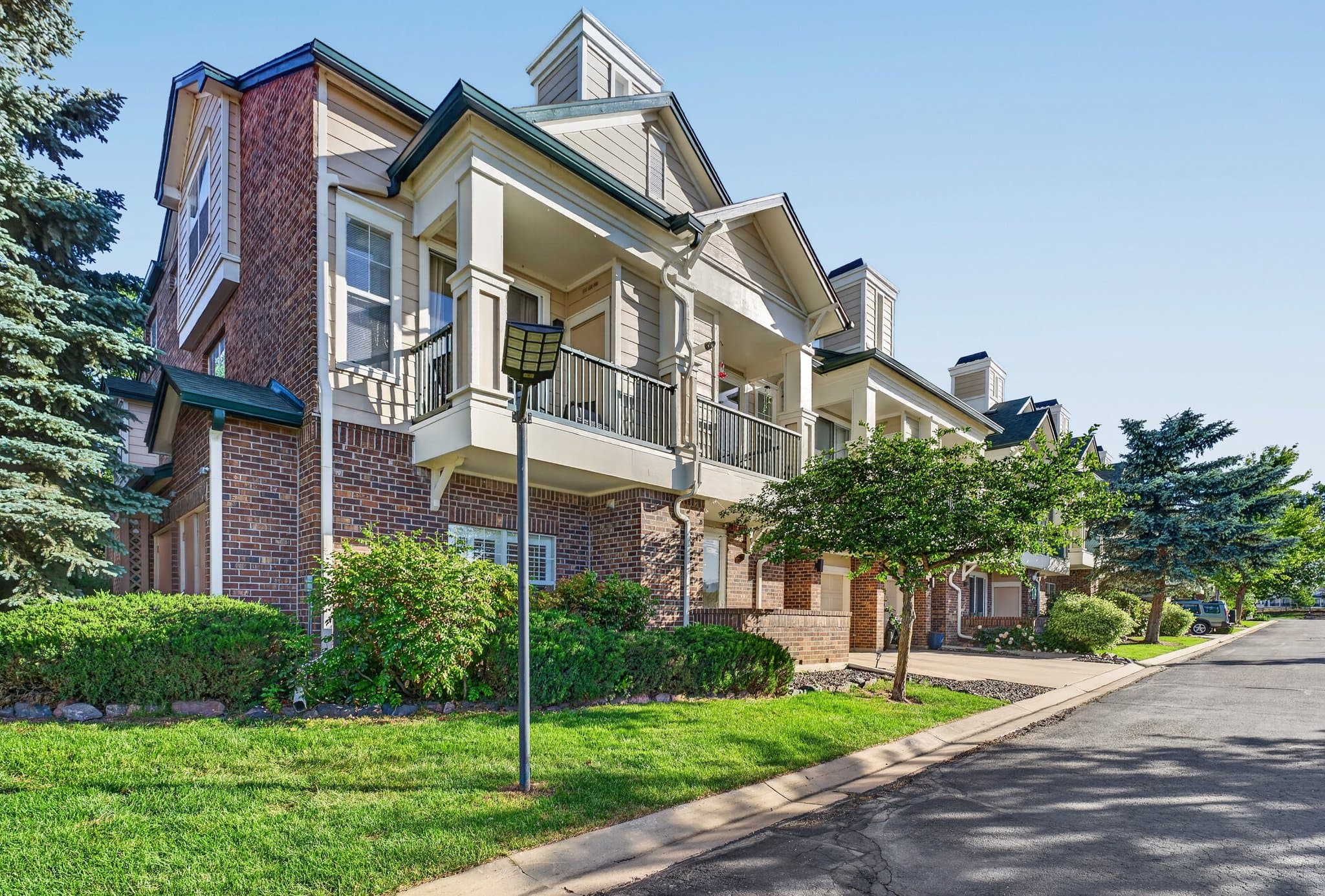 Superior Condo: 2080 Shamrock Drive