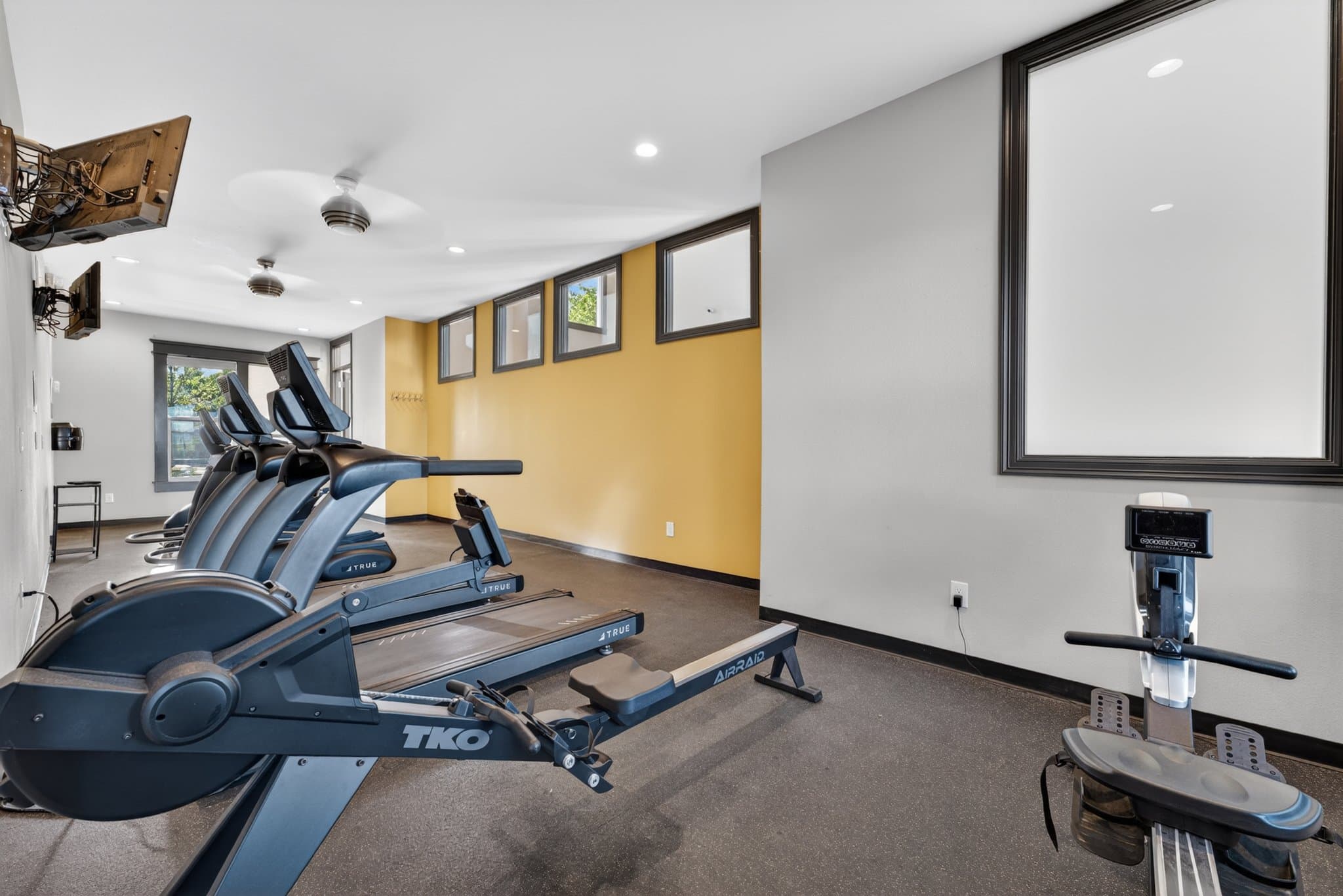Superior Condo: 2080 Shamrock Drive