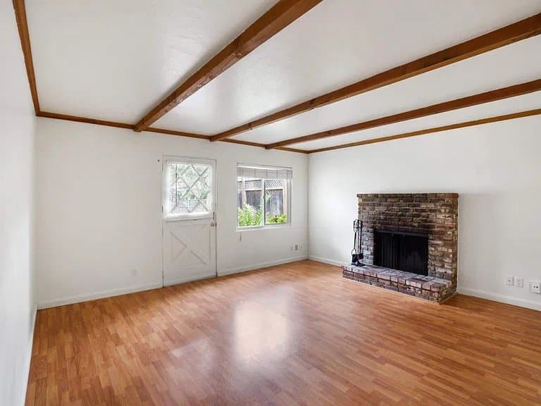 Pacific Grove House: 1323 Lawton Ave