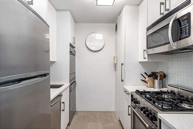 Manhattan Apartment: 360 West 22nd Str