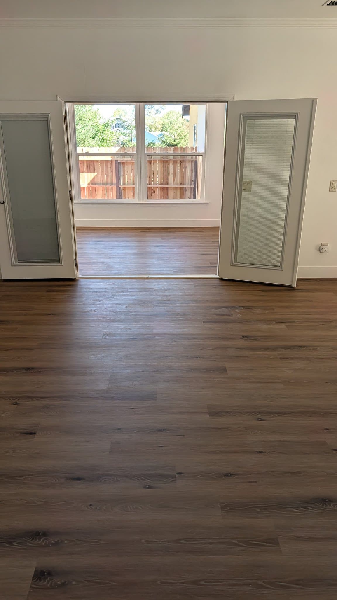 Orland Townhome: 520 3rd St