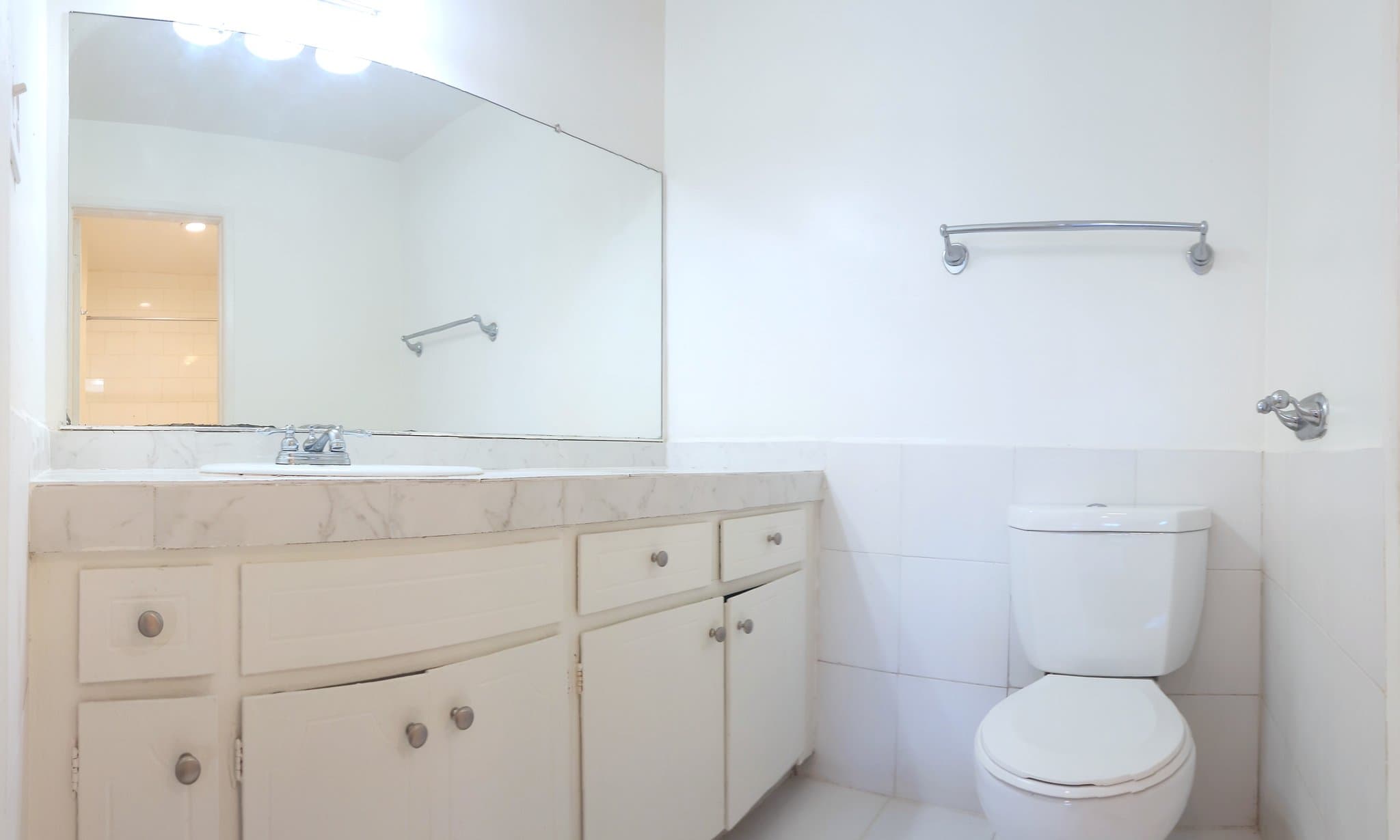 Van Nuys Apartment: 8108 Langdon Avenue