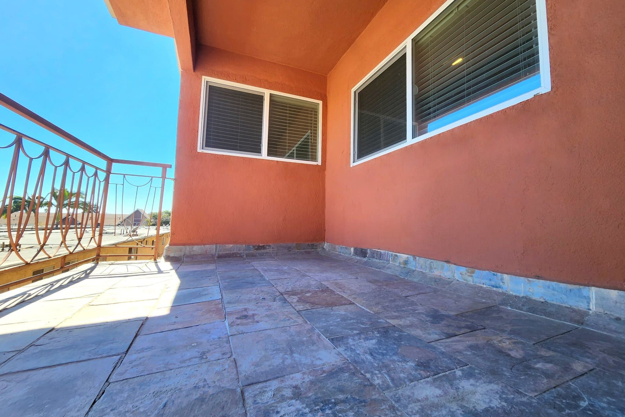 Van Nuys Apartment: 8108 Langdon Avenue