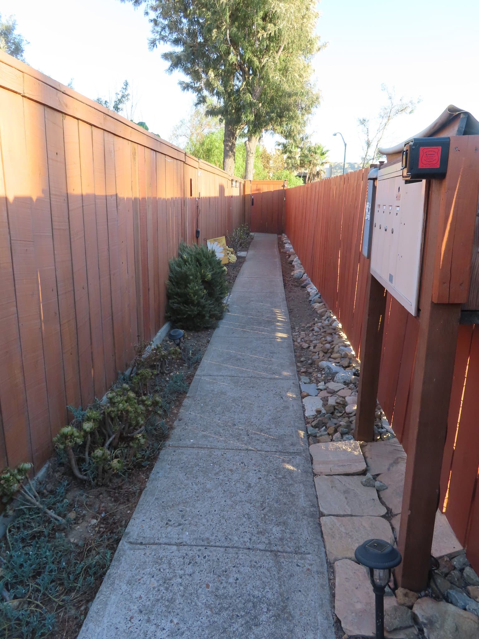 La Mesa Townhome: 8635 Mellmanor Dr
