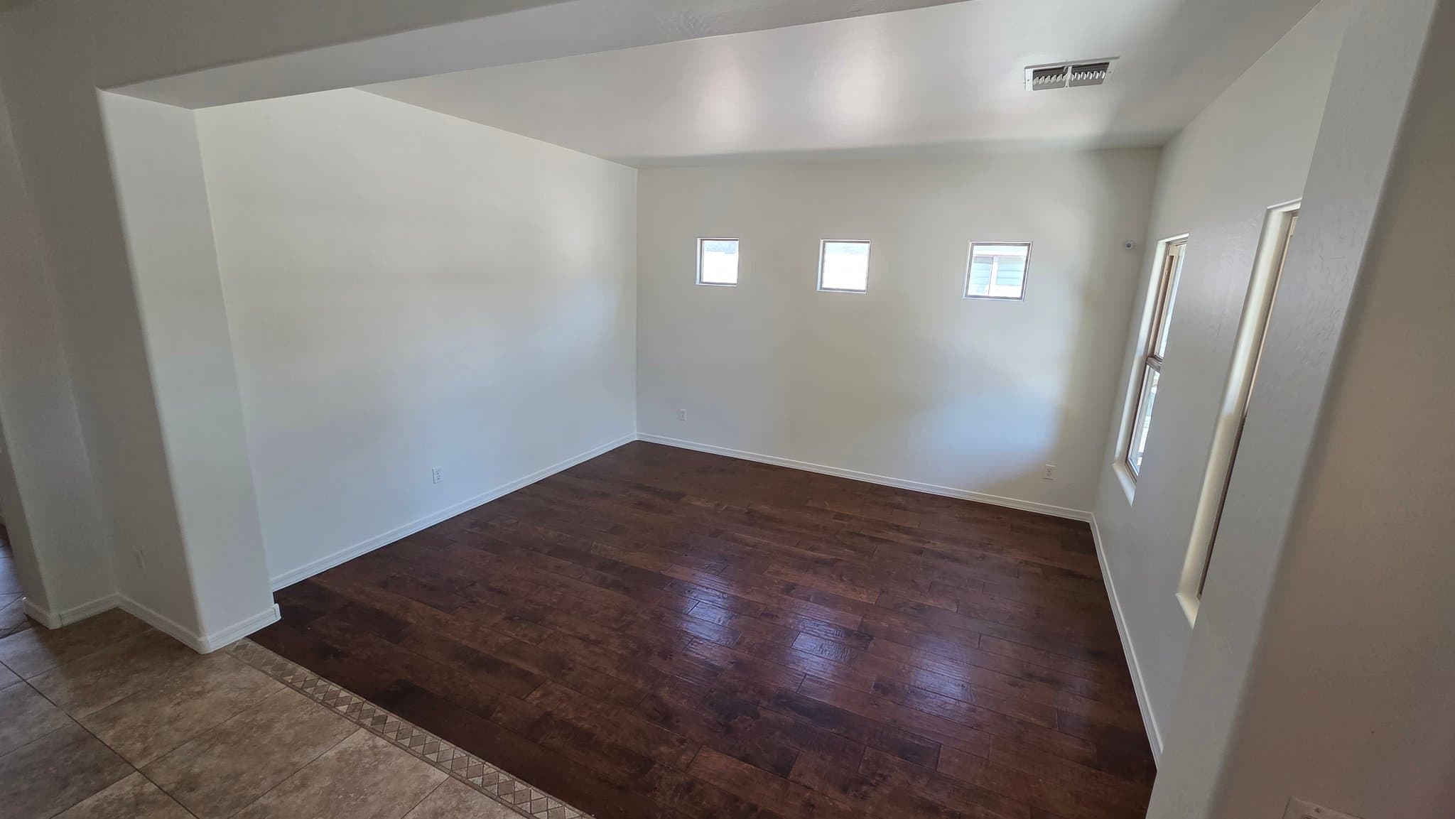 Mesa House: 4612 S Marron