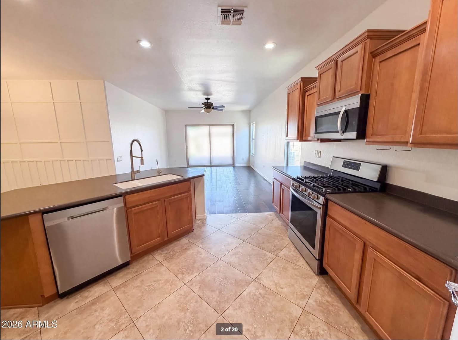 Mesa House: 4612 S Marron