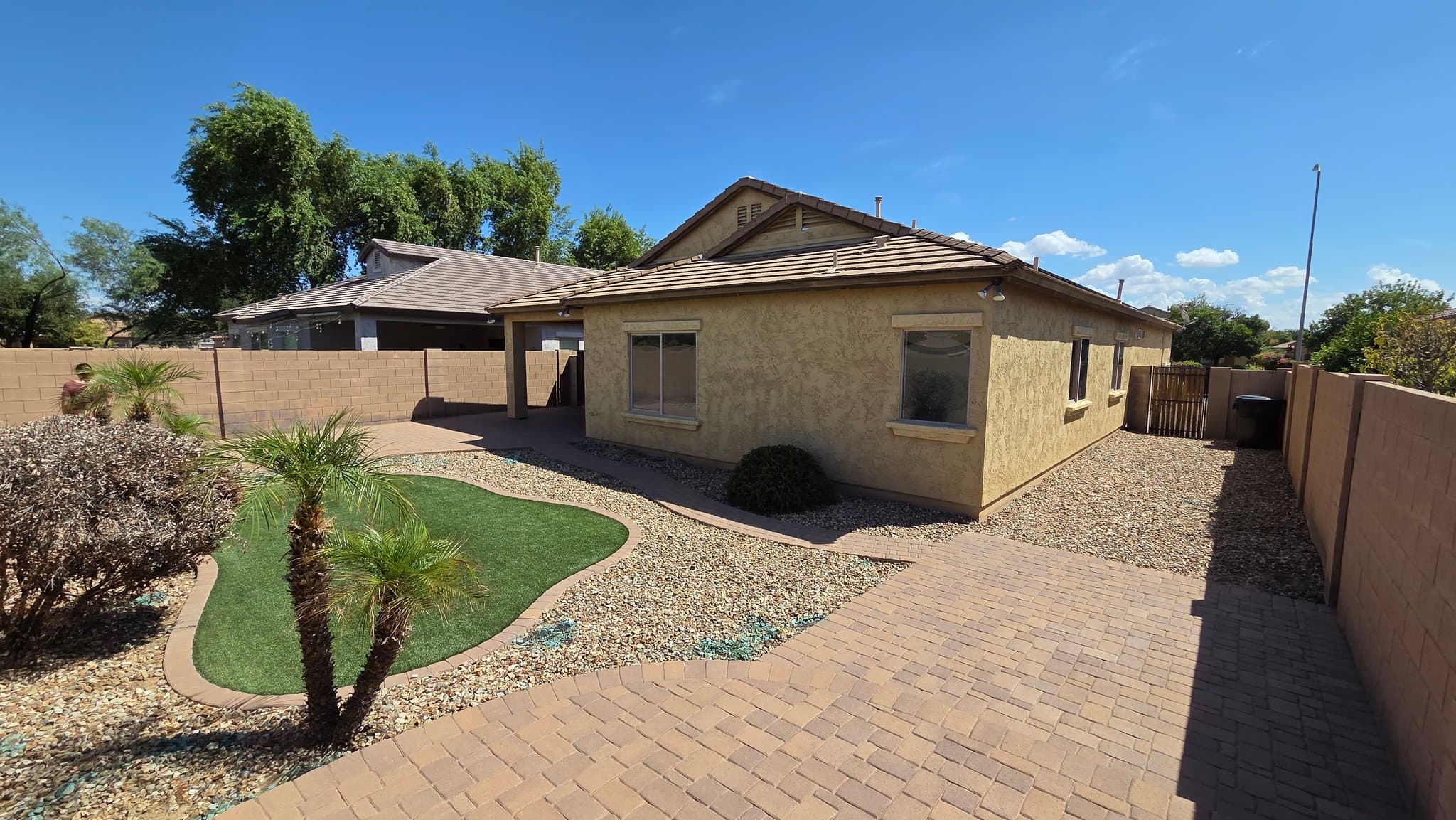 Mesa House: 4612 S Marron