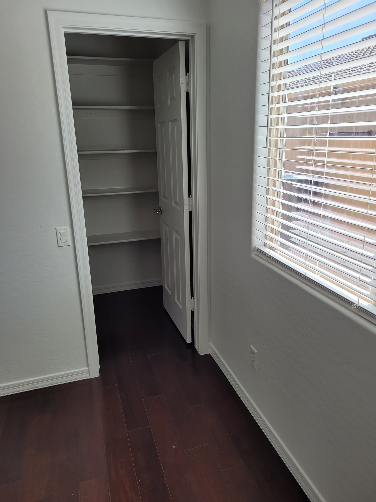 Mesa House: 4612 S Marron