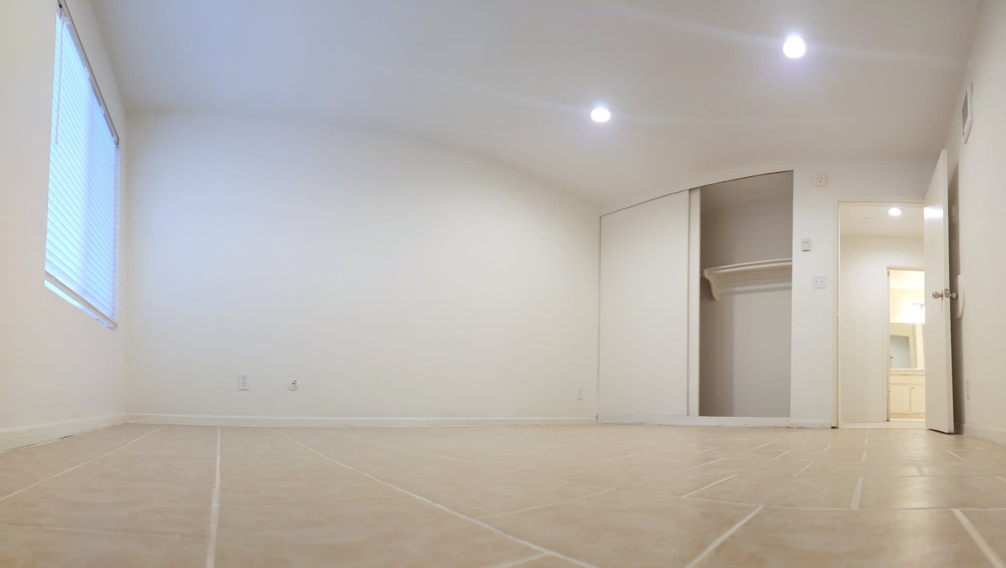Van Nuys Apartment: 8108 Langdon Avenue