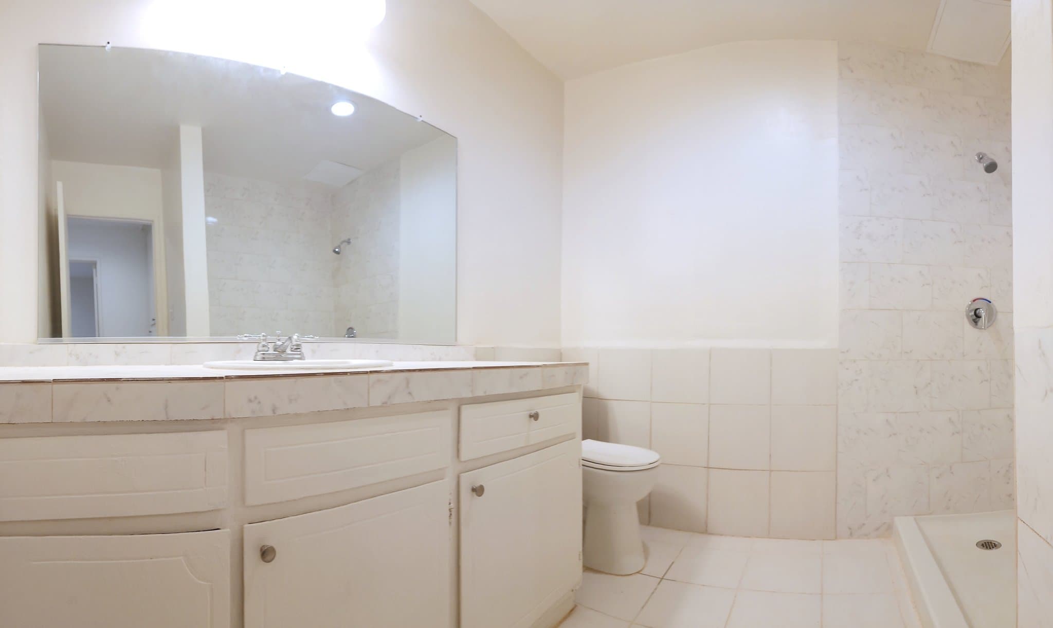 Van Nuys Apartment: 8108 Langdon Avenue