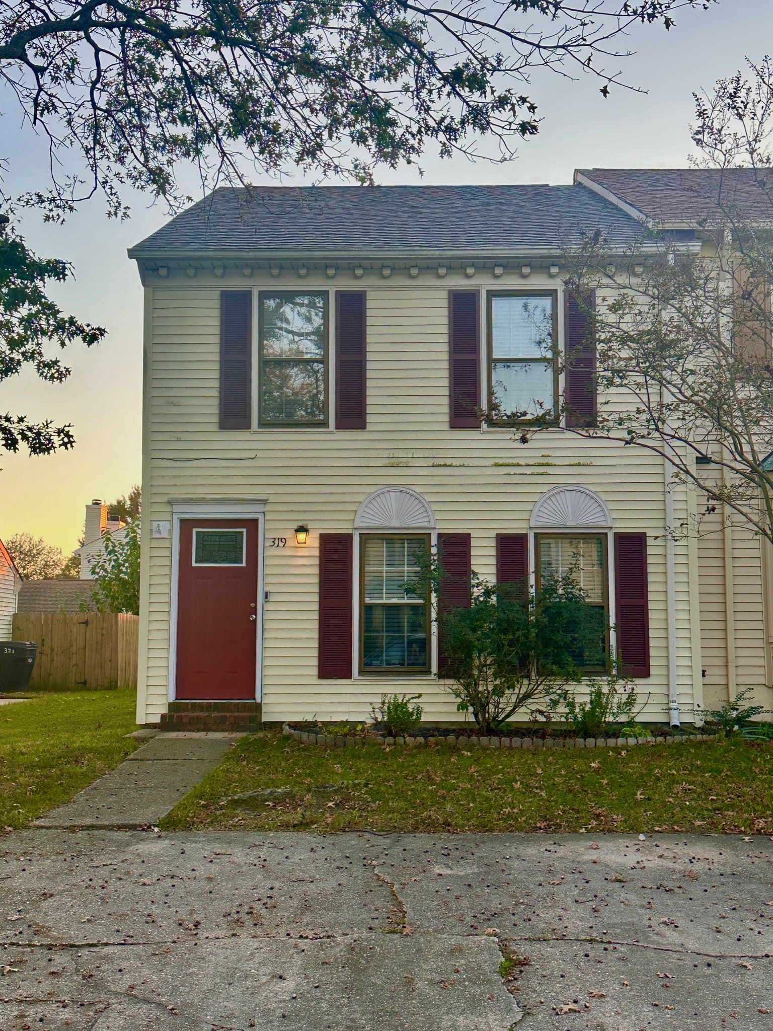Virginia Beach Townhome: 319 Gambrill Ct