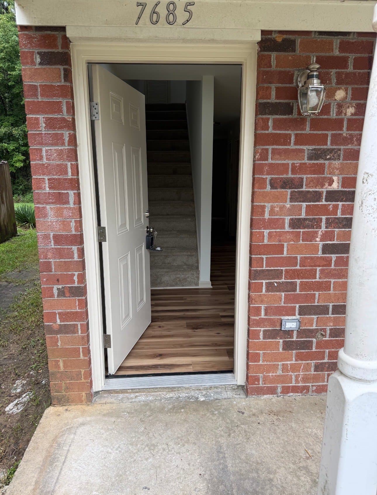 North Charleston House: 7685 Hunters Ridge Ln