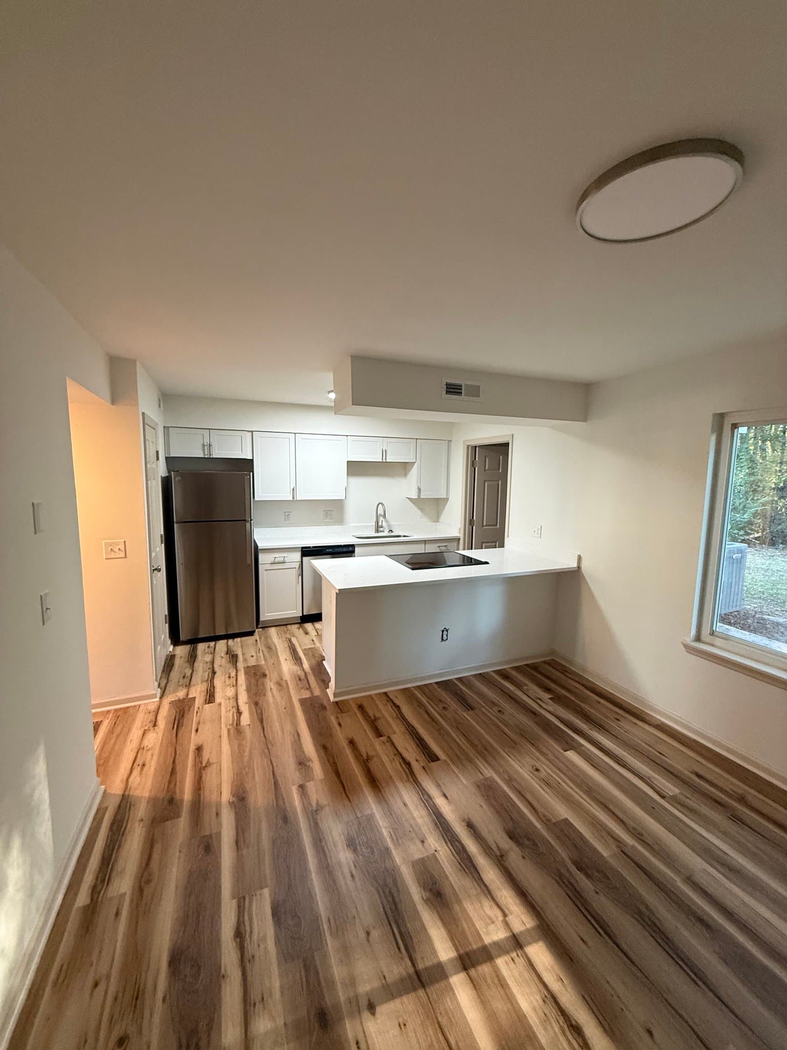 North Charleston House: 7687 Hunters Ridge Ln