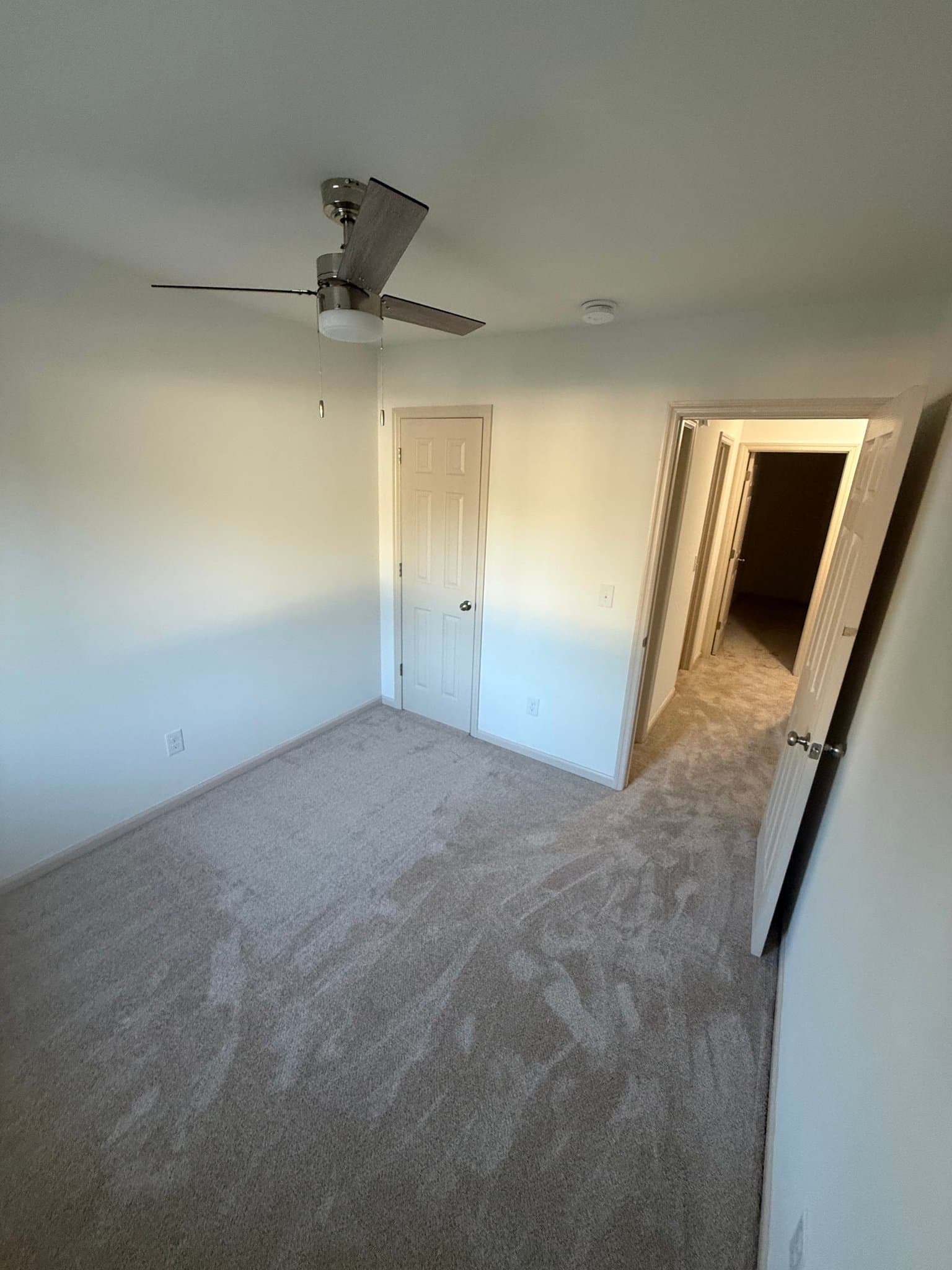 North Charleston House: 7687 Hunters Ridge Ln