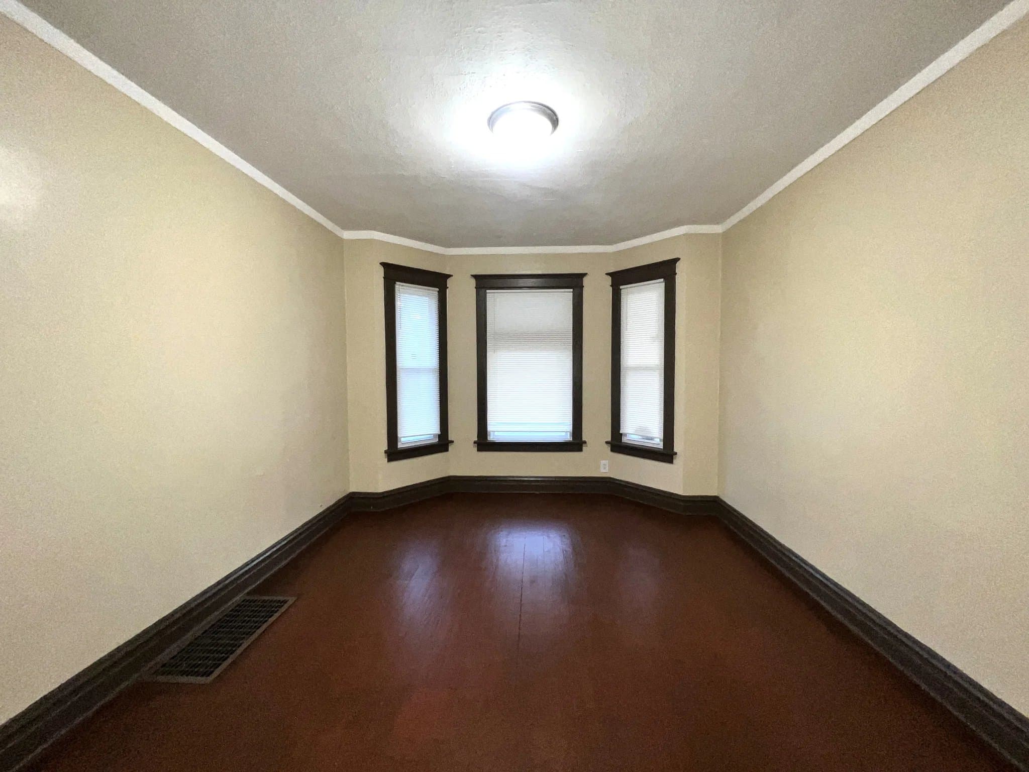 Chicago House: 12015 S Stewart Ave