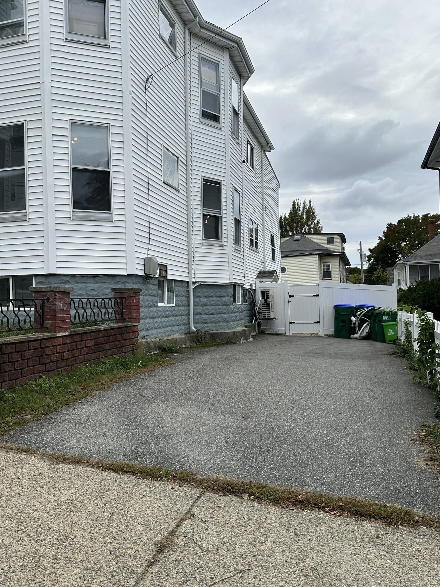 Medford Multiplex: 25 Hume Ave - Unit 1