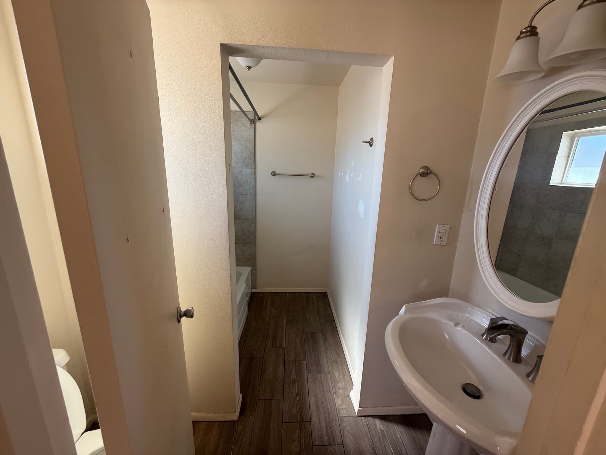 Mesa House: 531 e Franklin ave