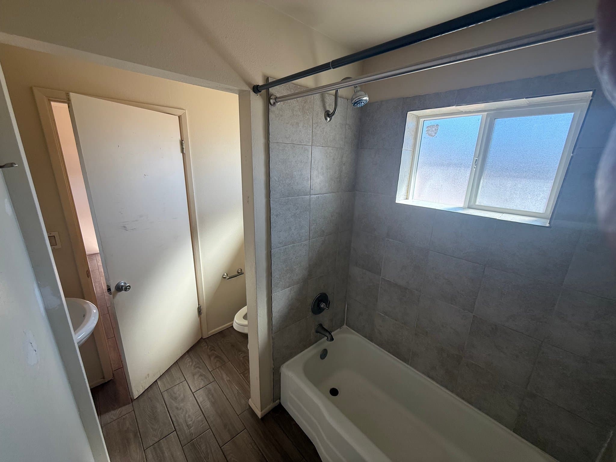 Mesa House: 531 e Franklin ave