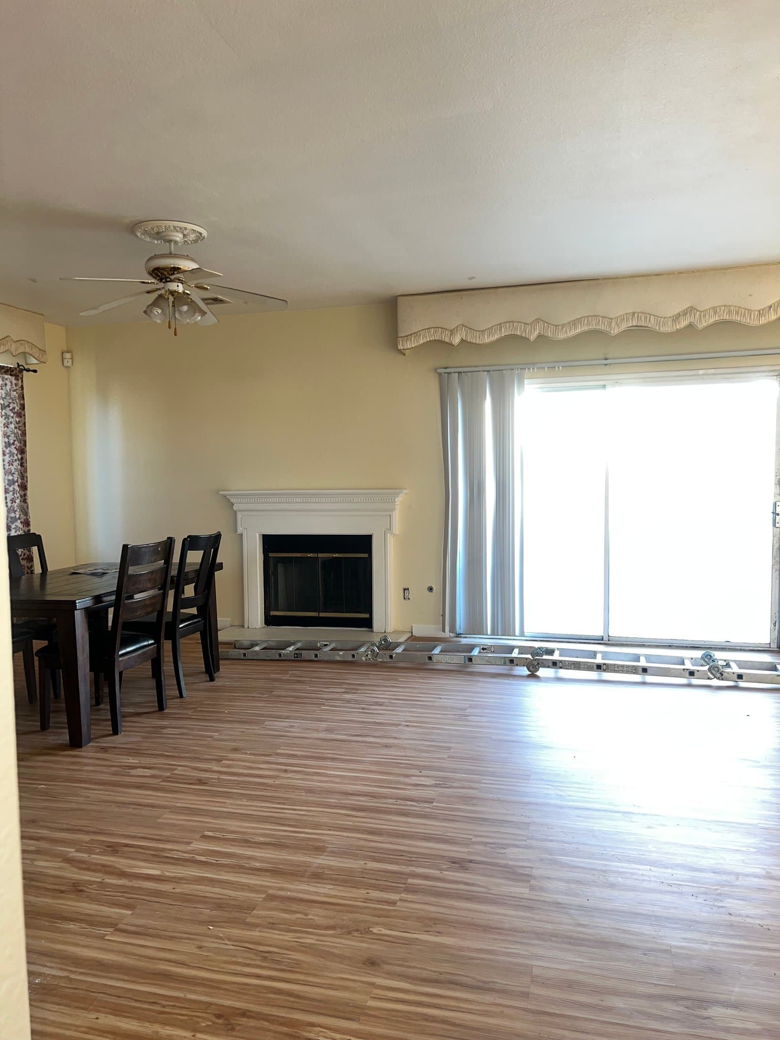 Palmdale House: 39505 Hawthorne St.