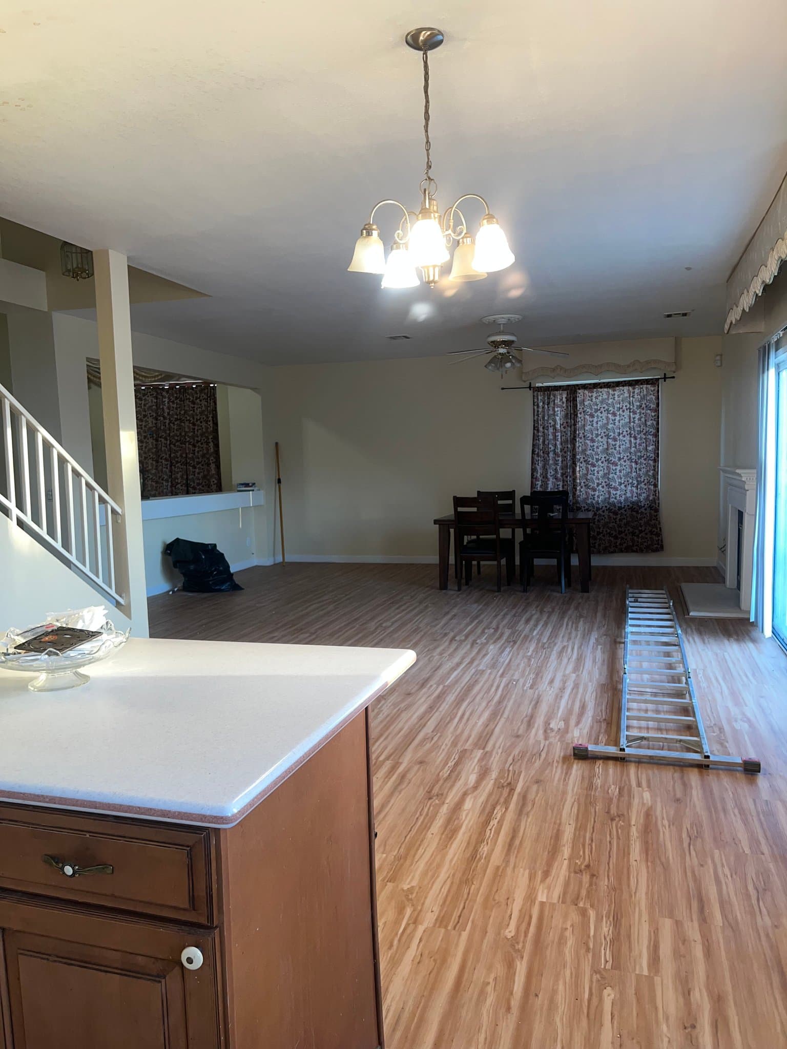 Palmdale House: 39505 Hawthorne St.
