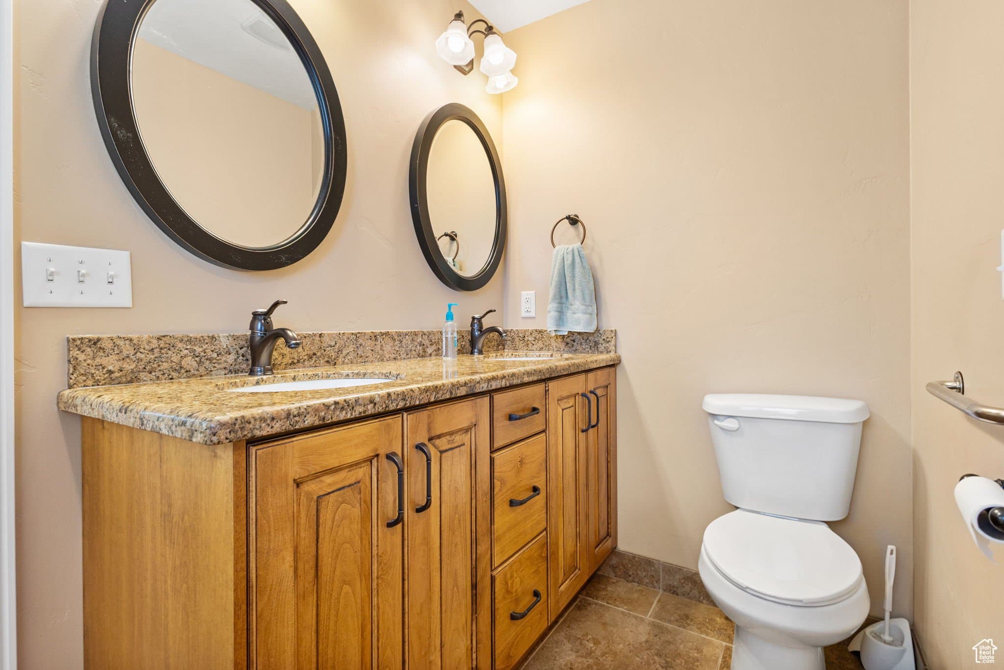 Salt Lake City House: 1429 W Connie Way