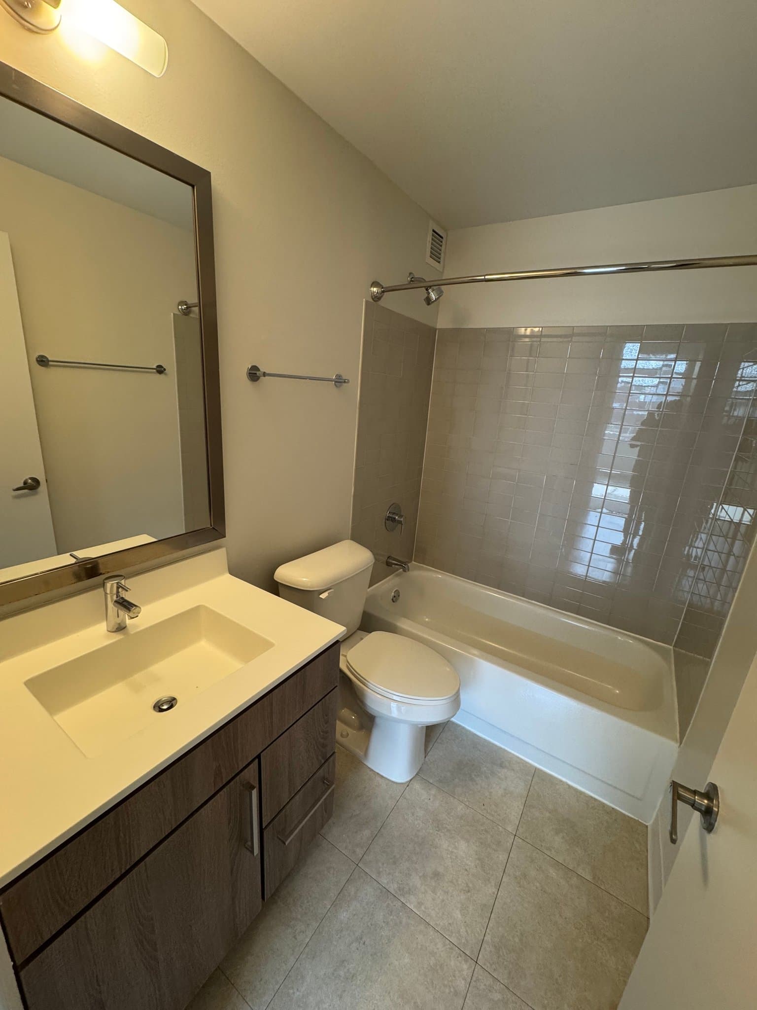 Chicago Condo: 891 S Ashland