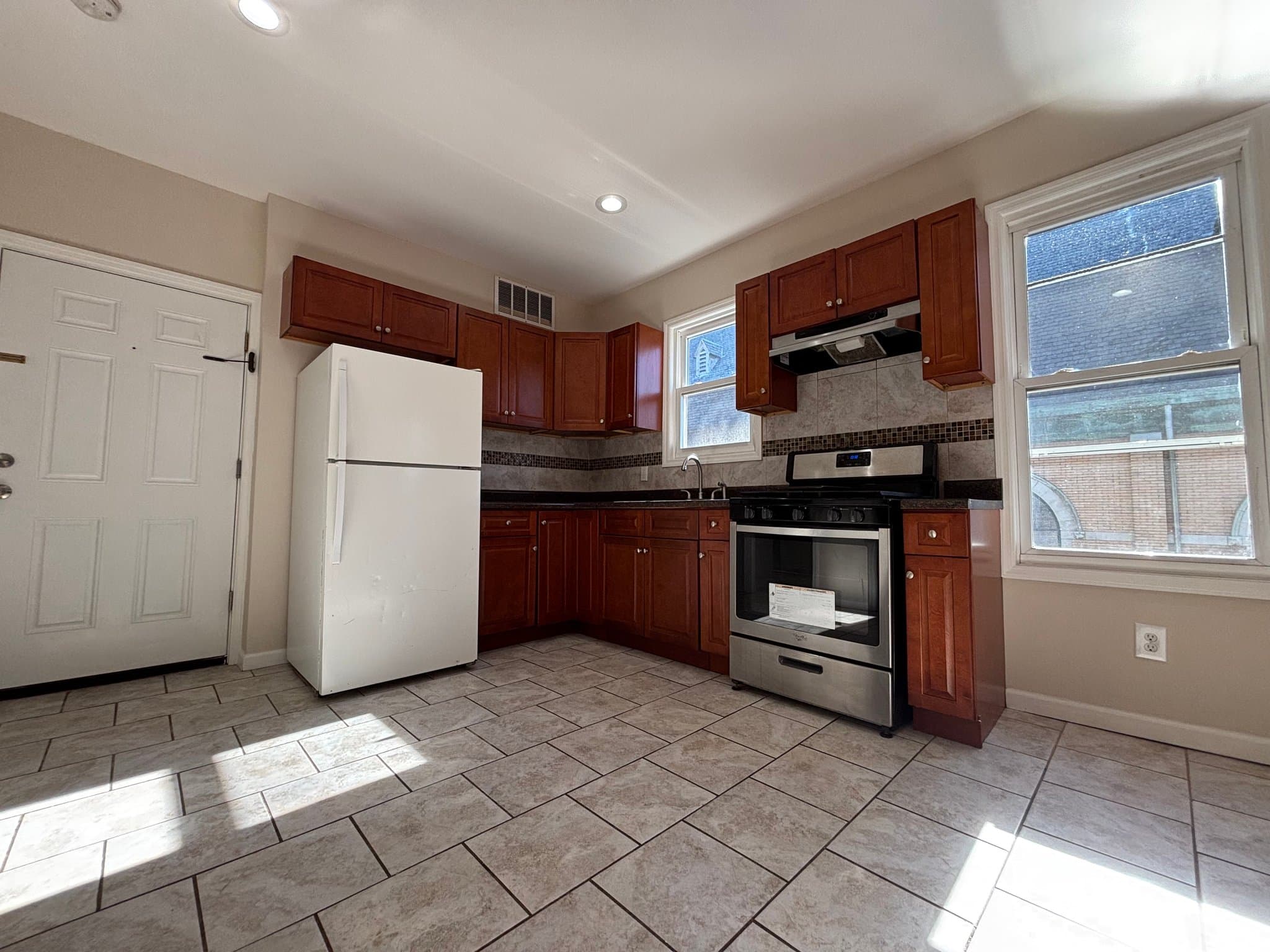 Elizabeth Multiplex: 225 Ripley Pl