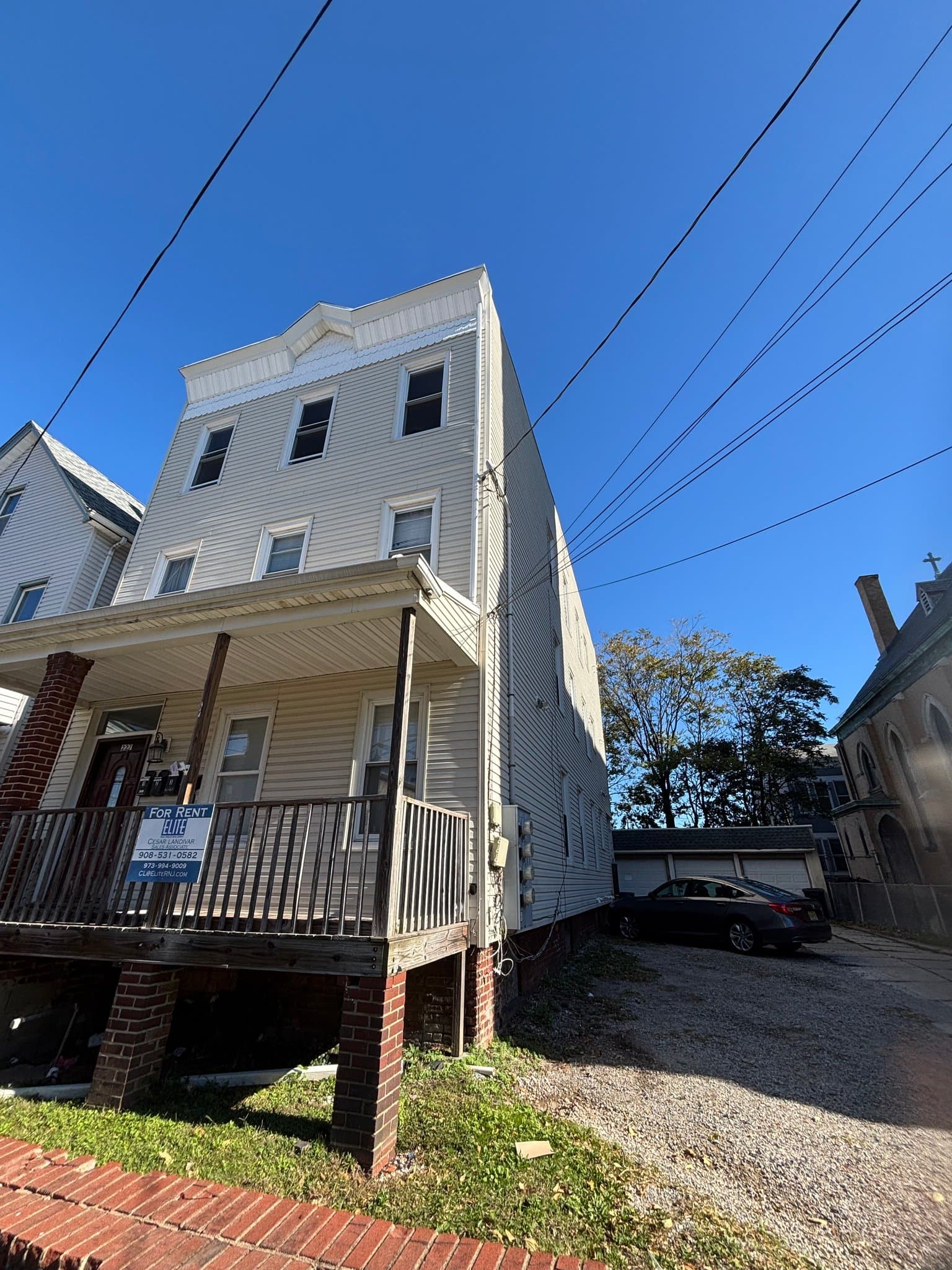 Elizabeth Multiplex: 225 Ripley Pl