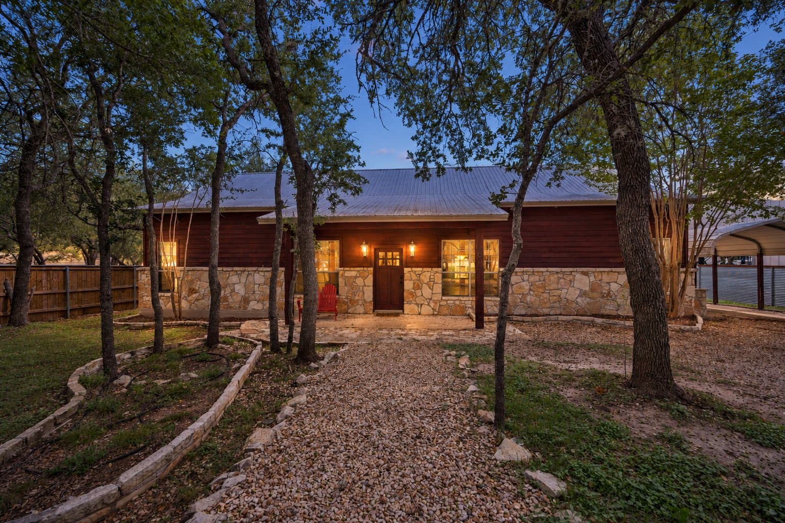 Austin House: 5603 Median Road