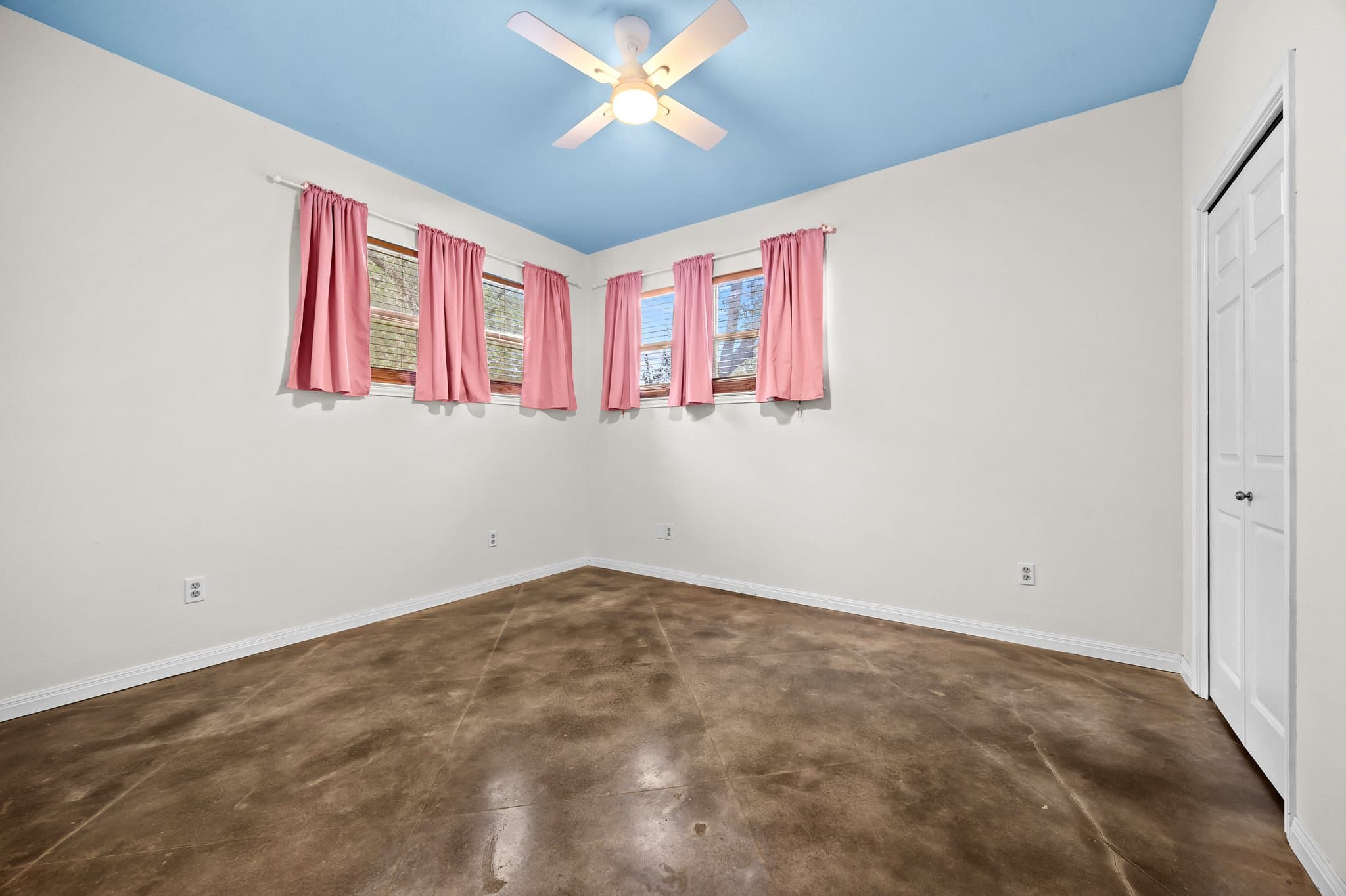 Austin House: 5603 Median Road