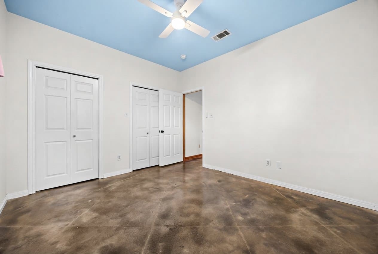Austin House: 5603 Median Road