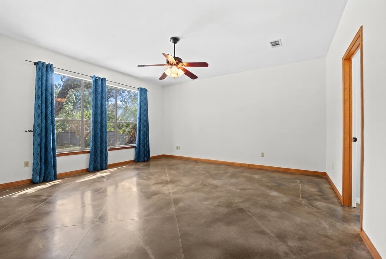 Austin House: 5603 Median Road