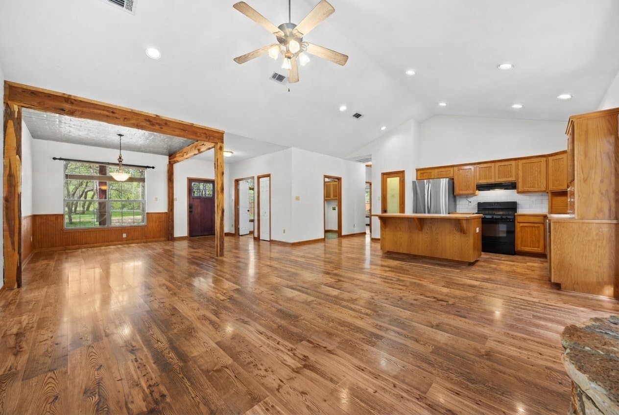 Austin House: 5603 Median Road