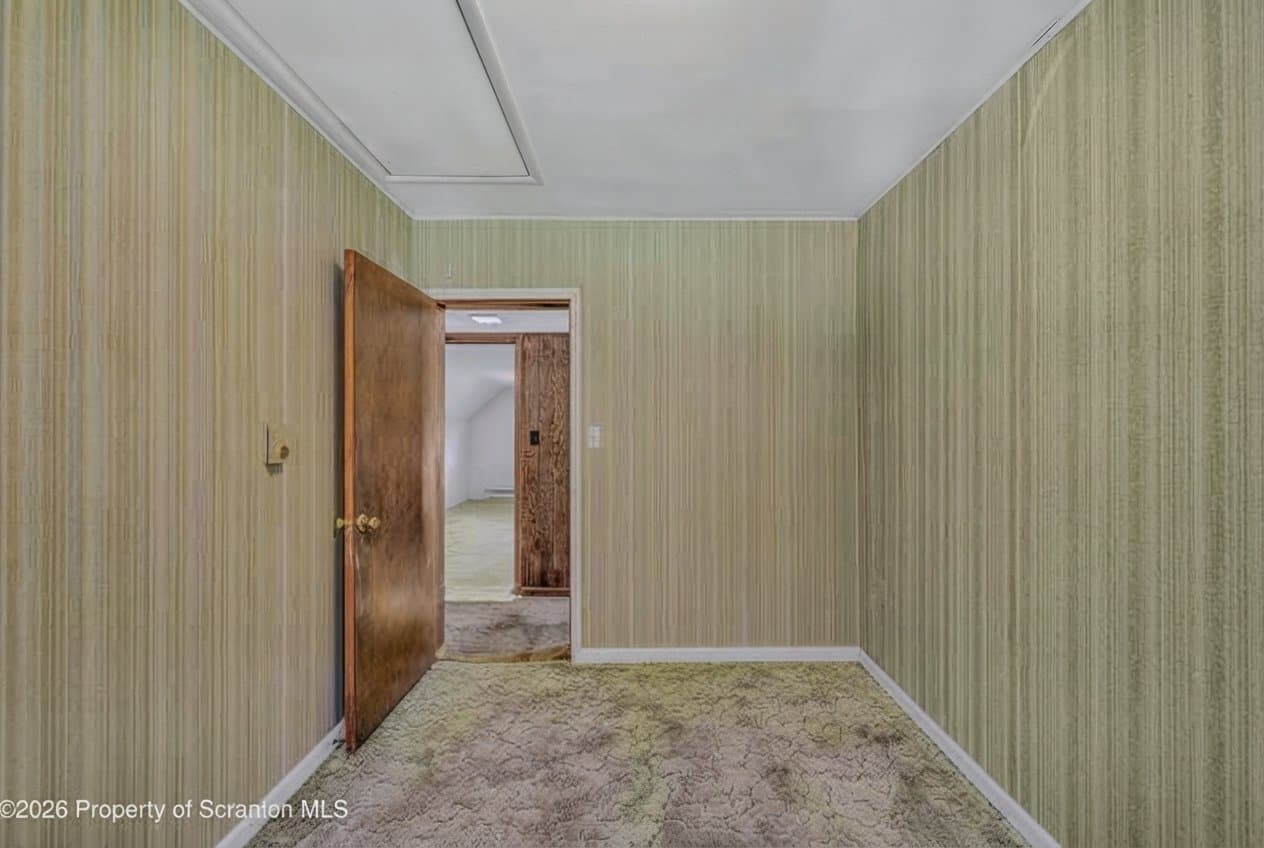 Peckville House: 105 Electric St