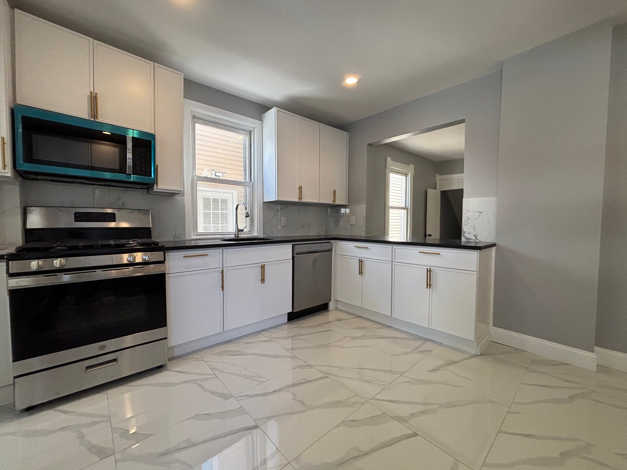 Elizabeth House: 81 Westfield Ave