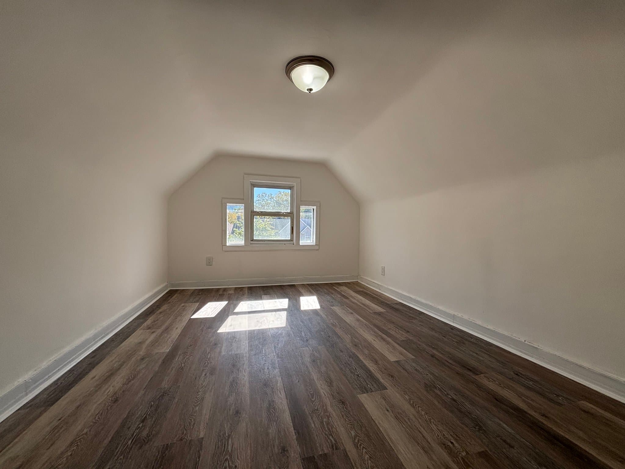Elizabeth House: 81 Westfield Ave