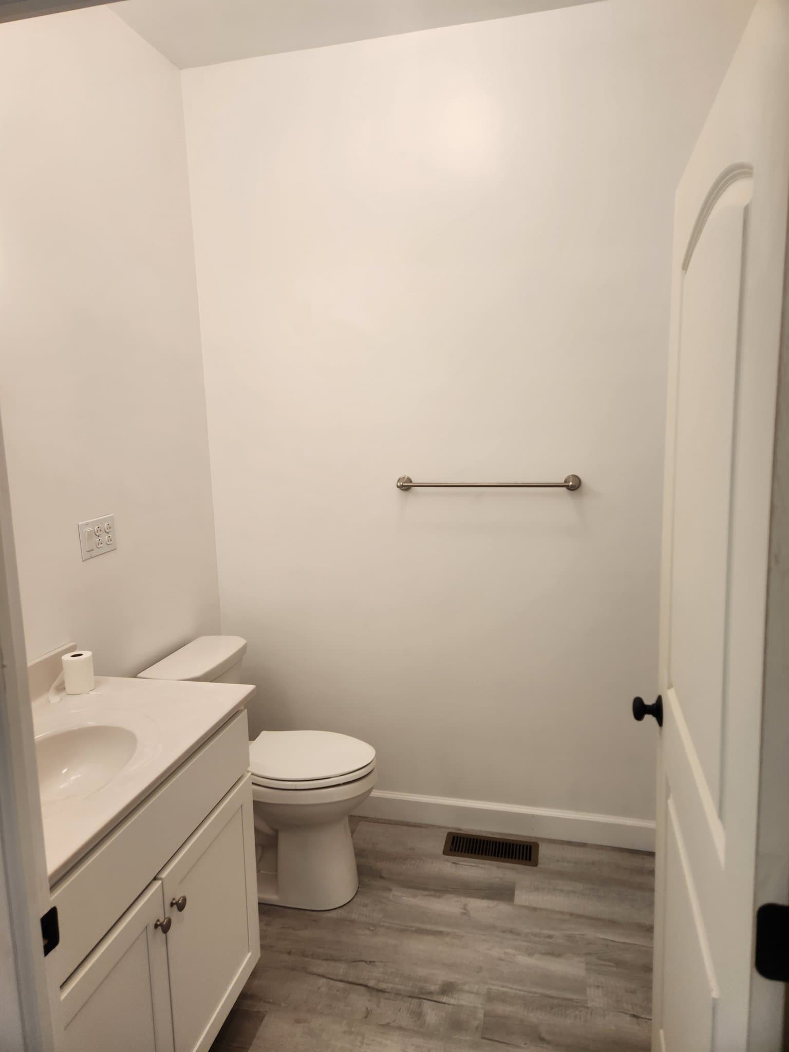 Lancaster Apartment: 22 Dauphin St