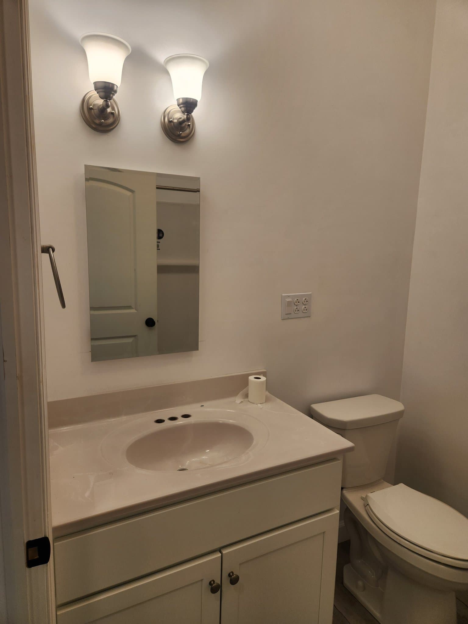Lancaster Apartment: 22 Dauphin St