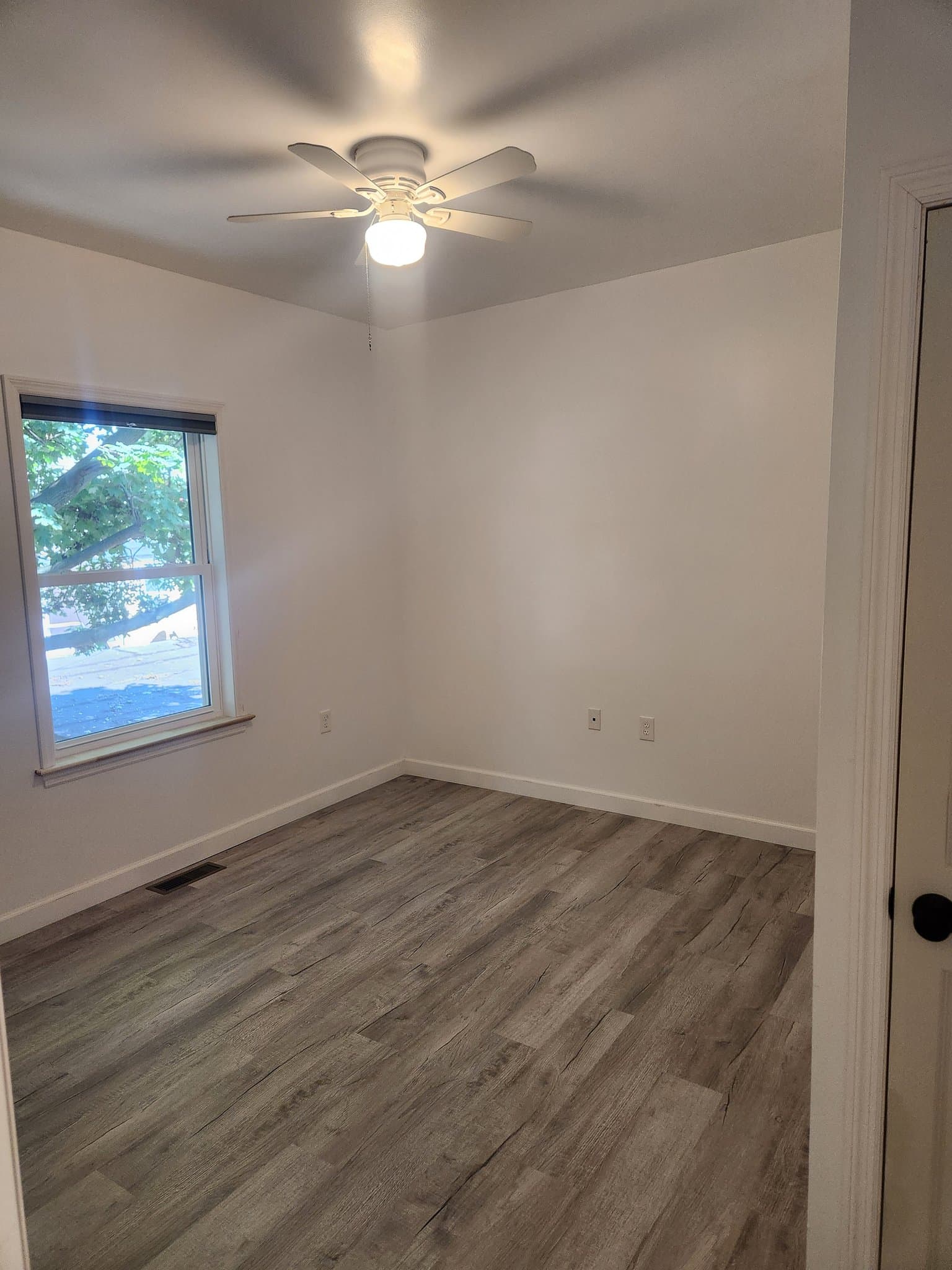 Lancaster Apartment: 22 Dauphin St