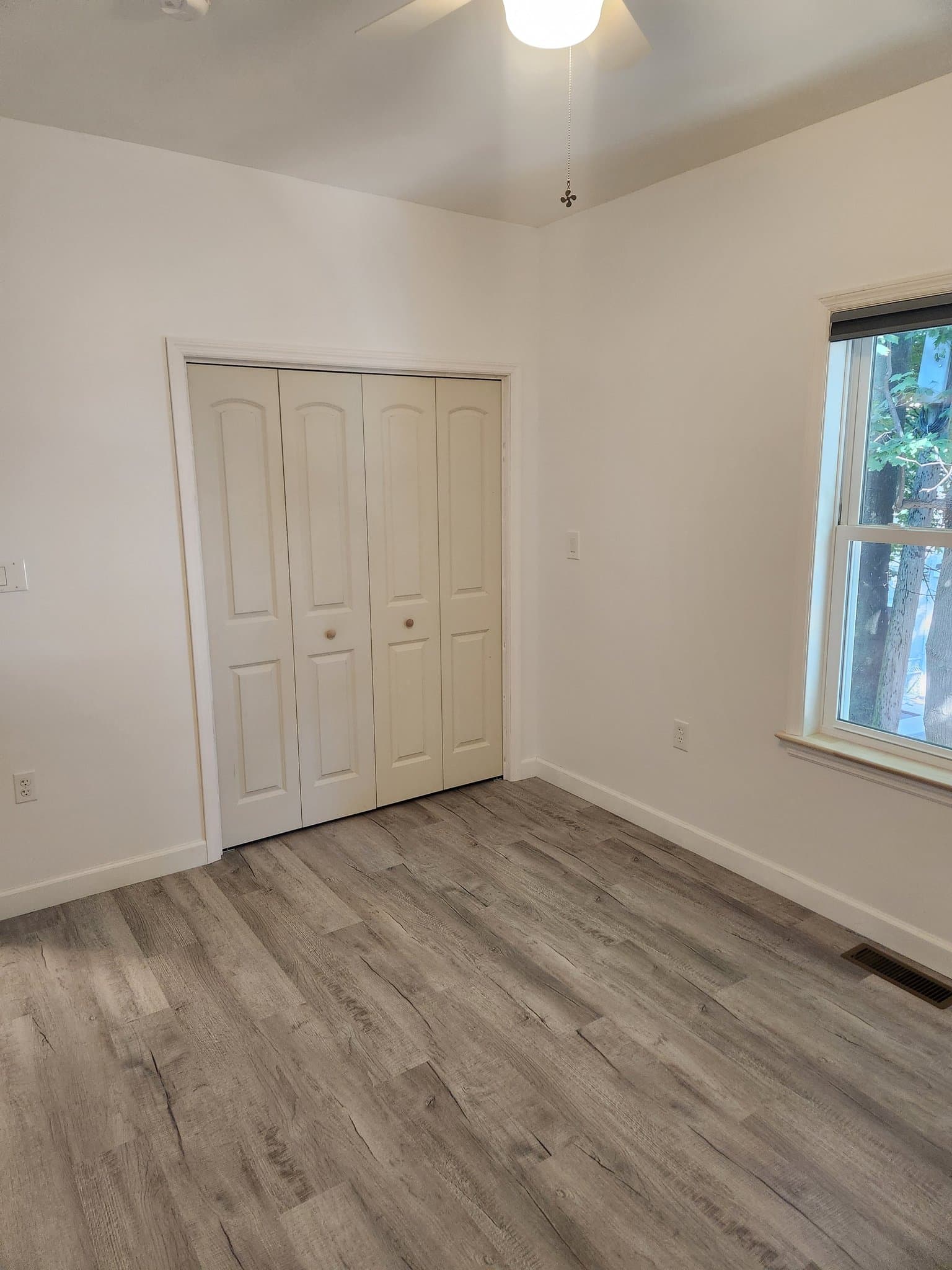 Lancaster Apartment: 22 Dauphin St
