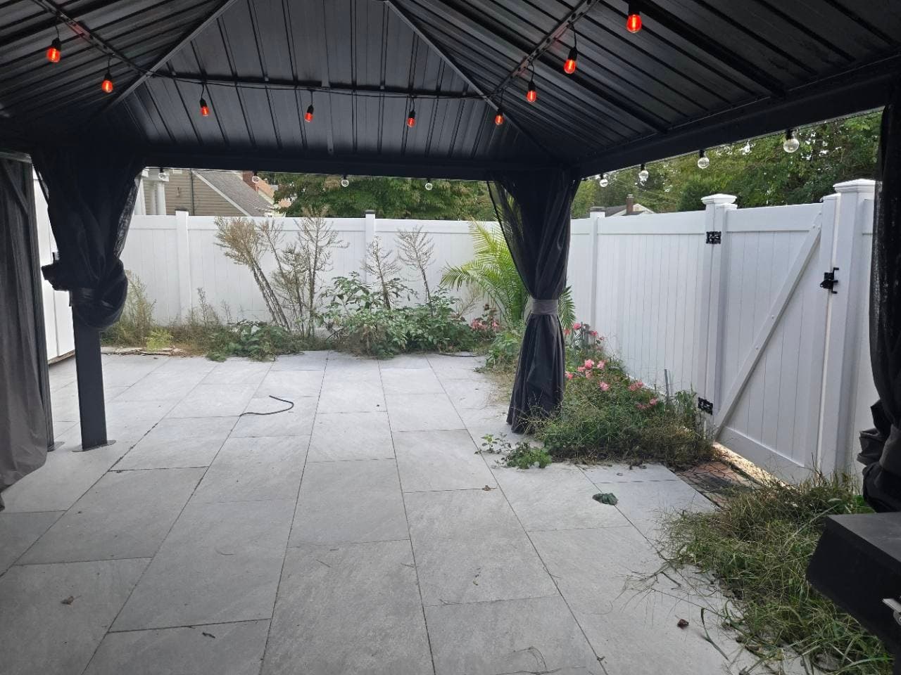 Greenlawn House: 40 Derby Avenue