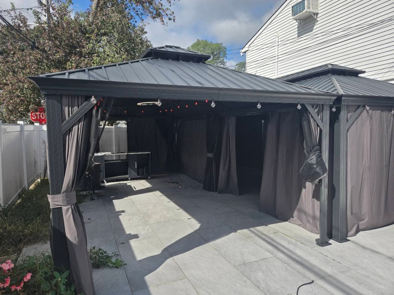 Greenlawn House: 40 Derby Avenue