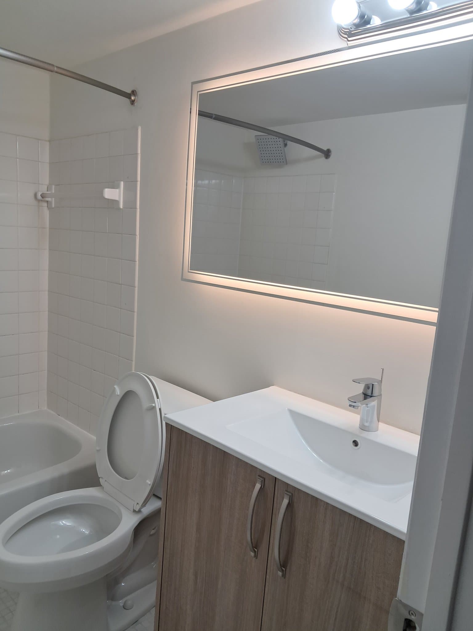 Yardley Townhome: 1680B Bluebird Dr