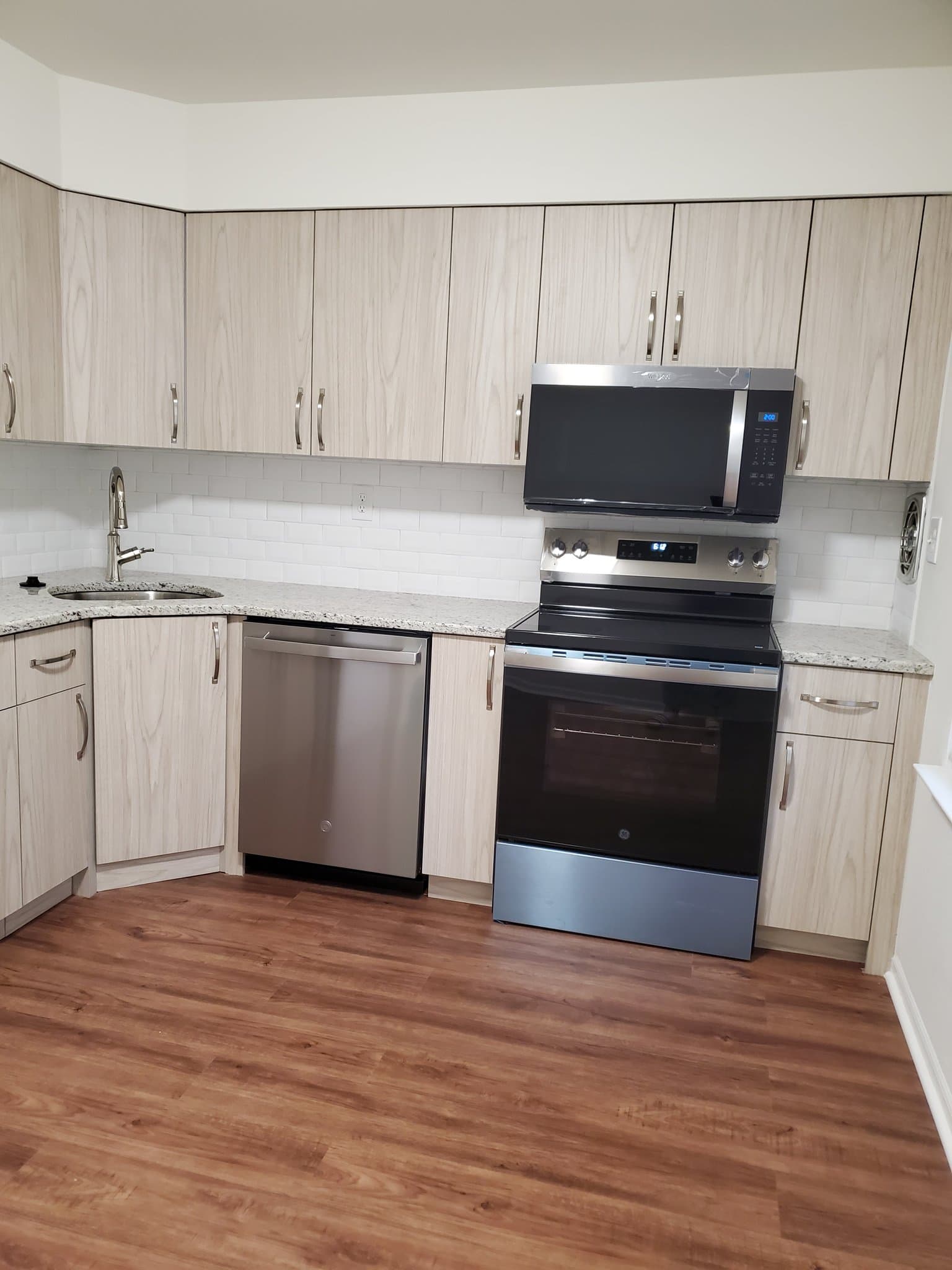 Yardley Townhome: 1680B Bluebird Dr
