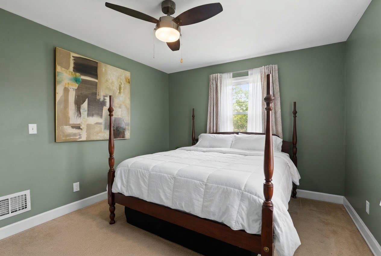 Columbus Single Room: 587 Wiltshire Rd
