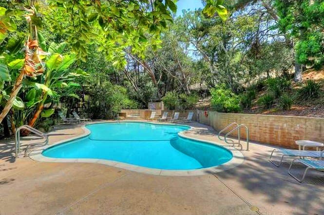 Hollywood Hills Single Room: 3480 Barham Blvd