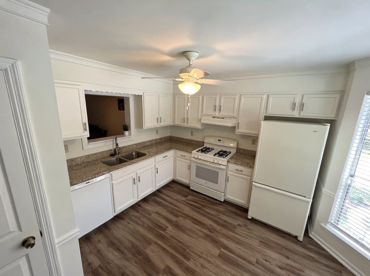 Smyrna Townhome: 2959 Lexington Trace Dr SE