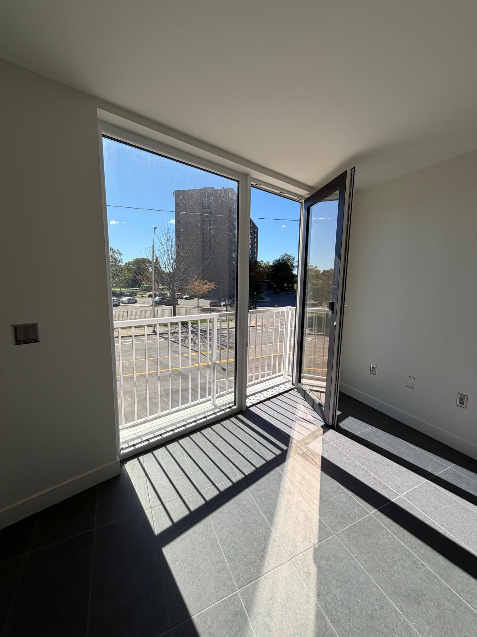 Detroit Apartment: 3834 Grand River Ave