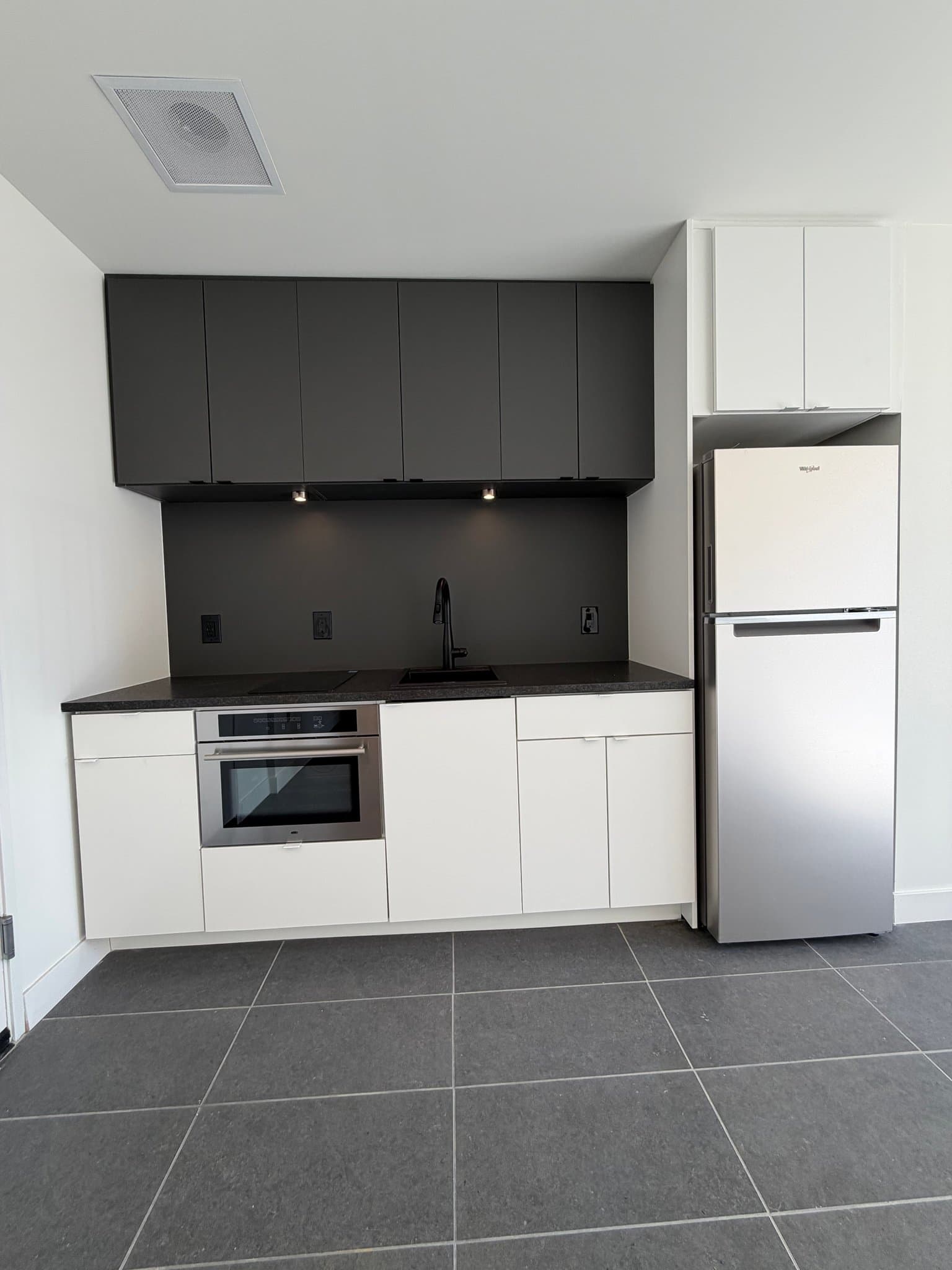 Detroit Apartment: 3834 Grand River Ave